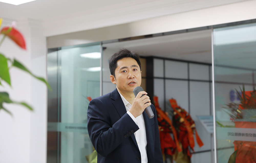 MRCAT猫先生_官方网站